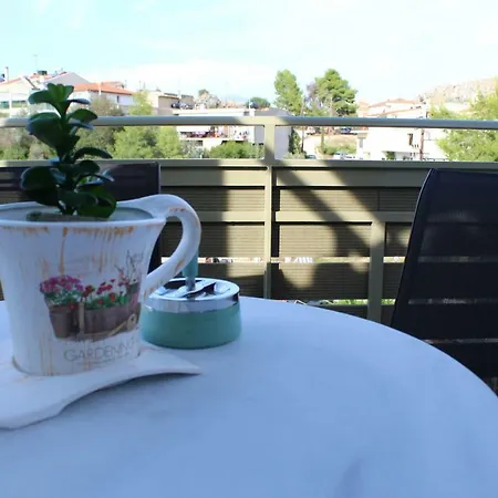 Blue Sky Apartment