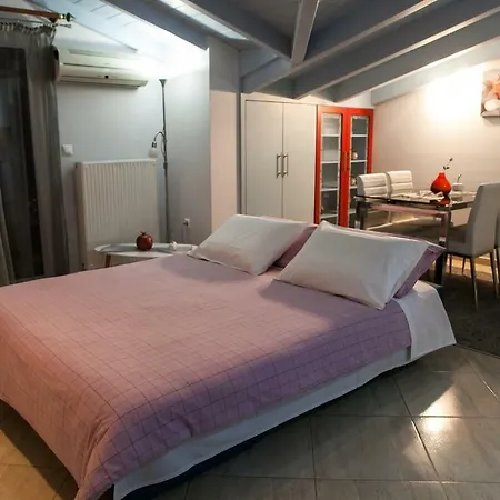 Blue Sky Apartment *